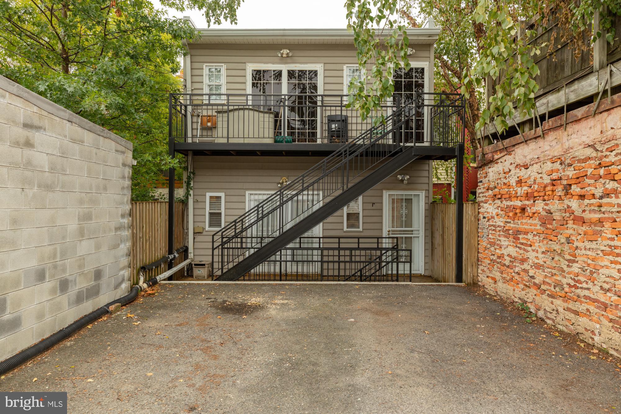 1129 Columbia Road Northwest, Unit 2 Washington, DC 20009 - Photo 24 of 28