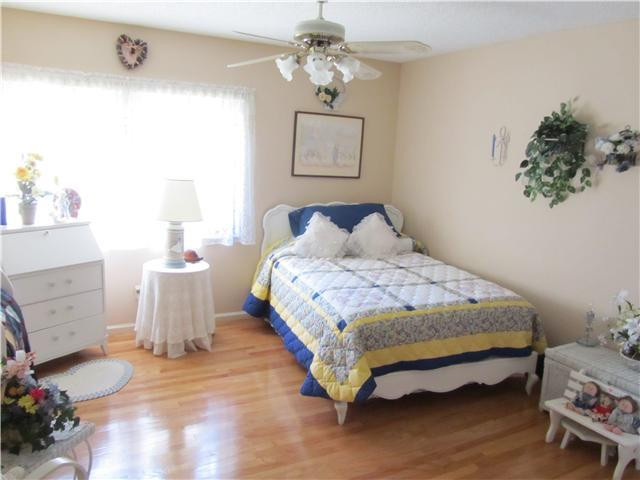 20220 Southwest 48th Place Southwest Ranches, FL 33332 - Photo 17 of 25 Bedroom