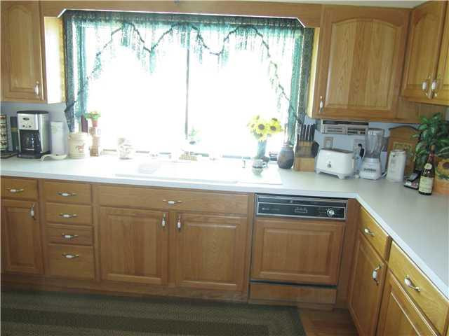 20220 Southwest 48th Place Southwest Ranches, FL 33332 - Photo 10 of 25 Kitchen