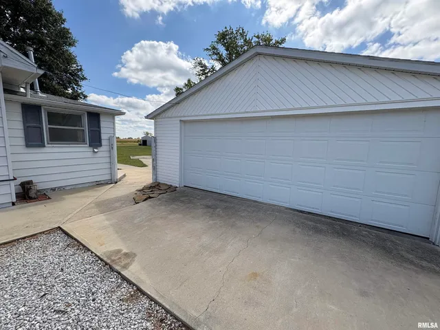 $118,560 | 619 East 1st Street, Kinmundy, IL 62854