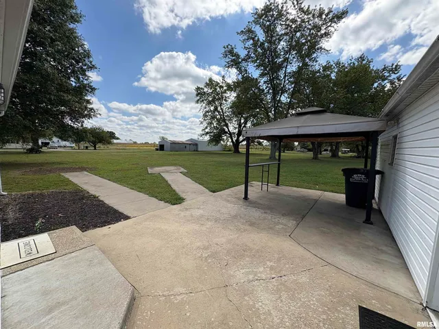 $118,560 | 619 East 1st Street, Kinmundy, IL 62854