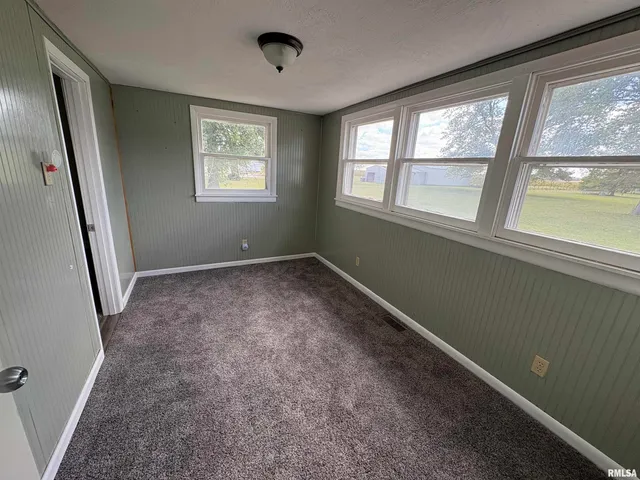 $118,560 | 619 East 1st Street, Kinmundy, IL 62854