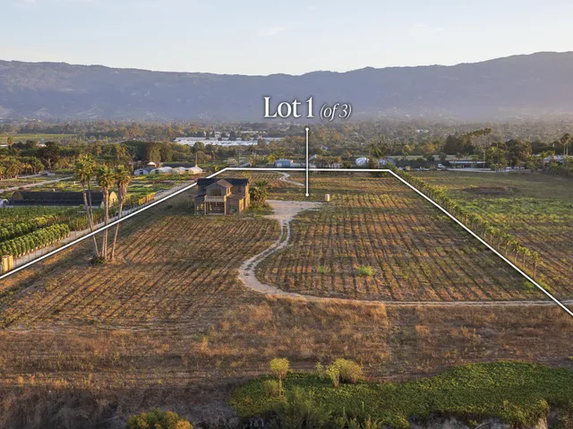 a view of an ocean view