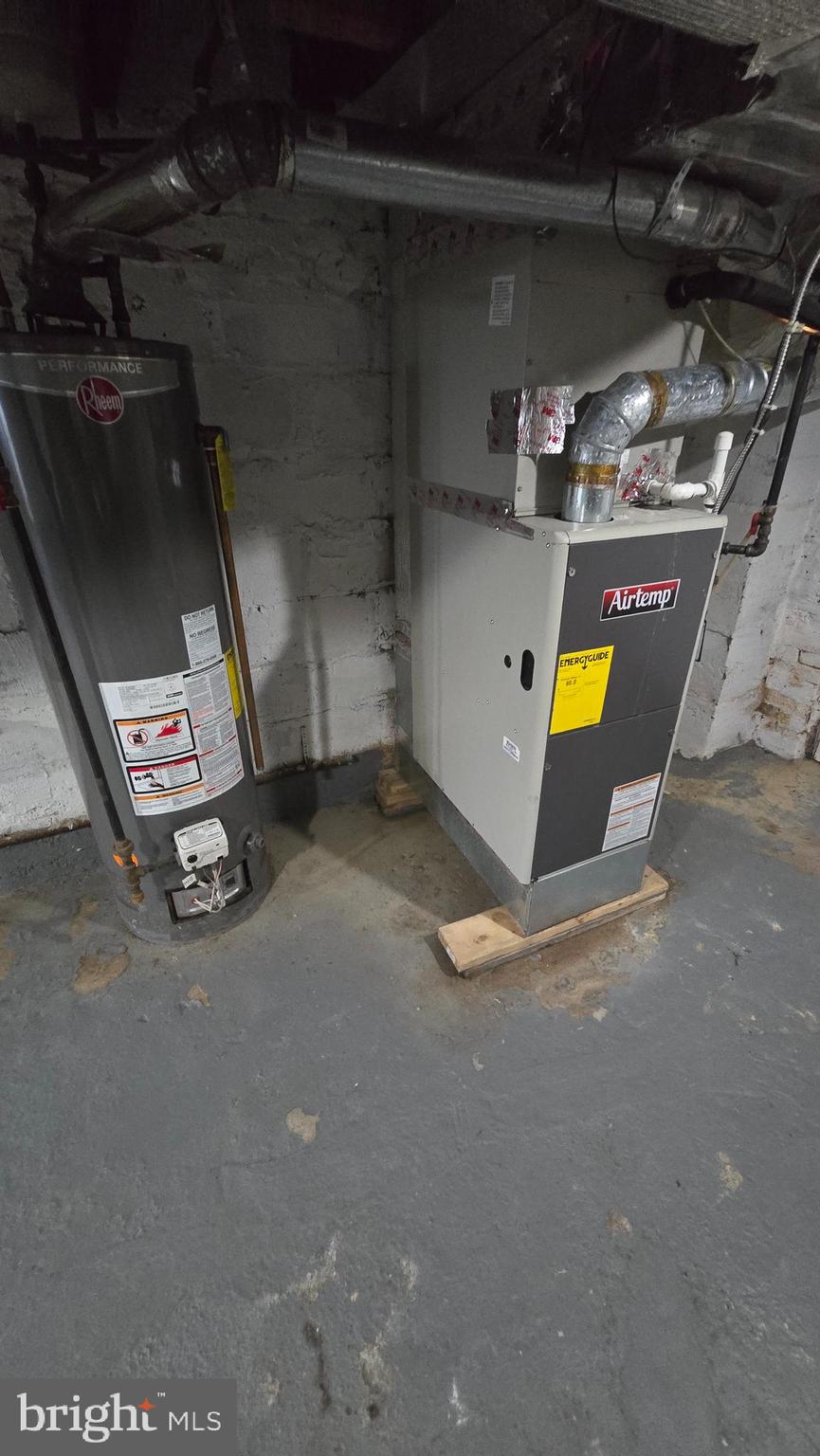 6814 Harford Road Baltimore, MD 21234 - Photo 26 of 27 a view of a room with gym equipment