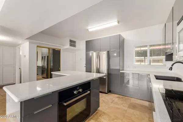 $155,000 | 351 East Thomas Road, Unit D104, Phoenix, AZ 85012