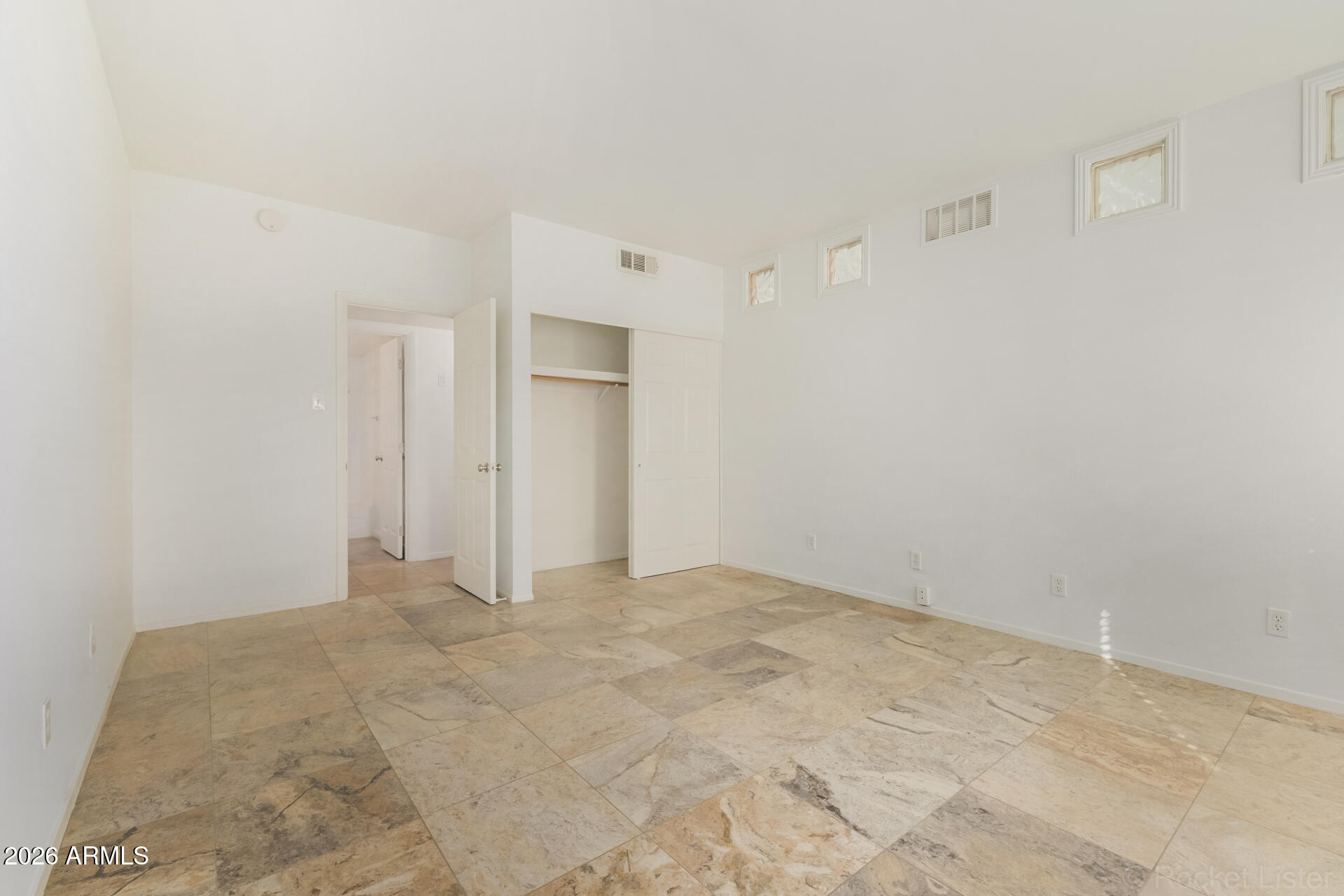 351 East Thomas Road, Unit D104 Phoenix, AZ 85012 - Photo 15 of 25 18 Thomas