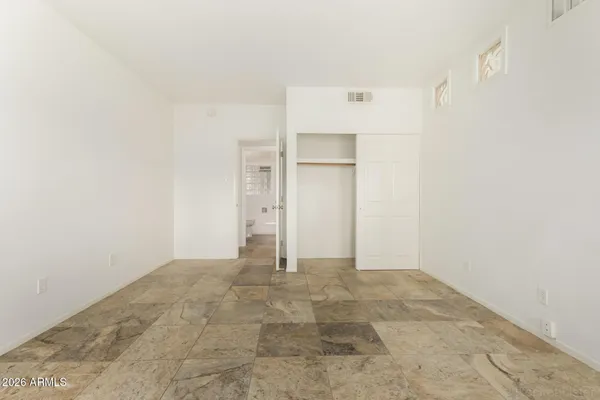 $155,000 | 351 East Thomas Road, Unit D104, Phoenix, AZ 85012