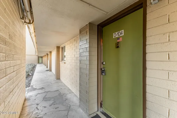$155,000 | 351 East Thomas Road, Unit D104, Phoenix, AZ 85012