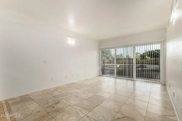 $155,000 | 351 East Thomas Road, Unit D104, Phoenix, AZ 85012