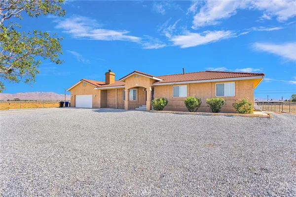 $419,500 | 21237 S Road, Apple Valley, CA 92307