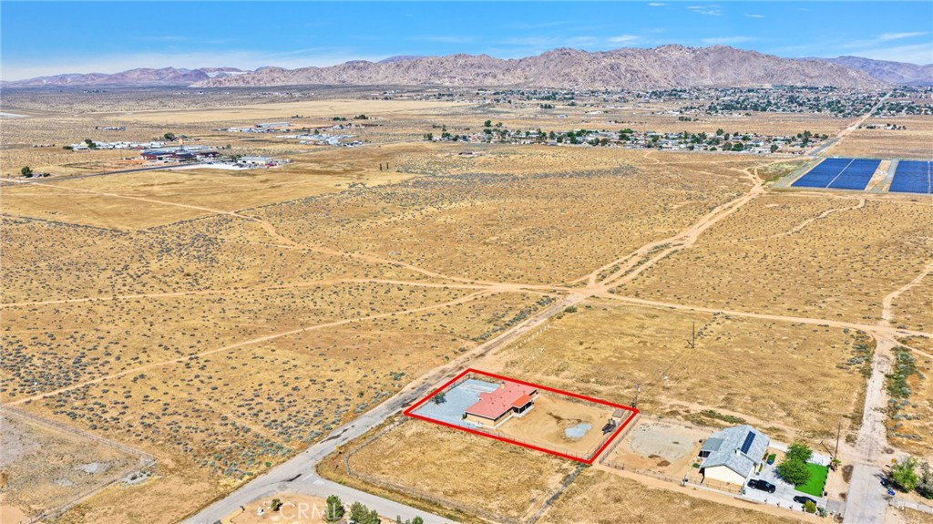 21237 S Road Apple Valley, CA 92307 - Photo 50 of 50 a view of an ocean and a mountain view