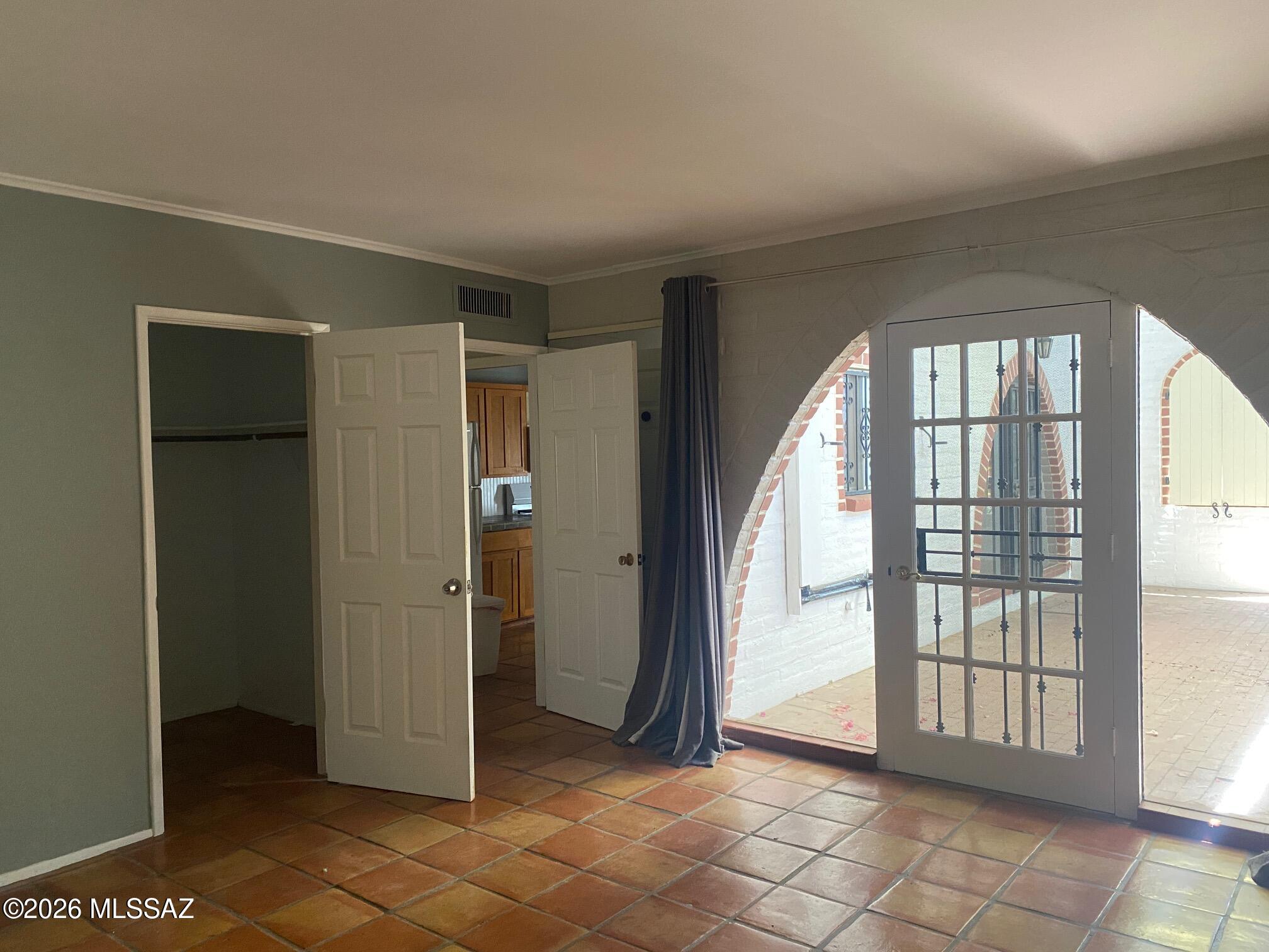 604 West Roller Coaster Road Tucson, AZ 85704 - Photo 6 of 11