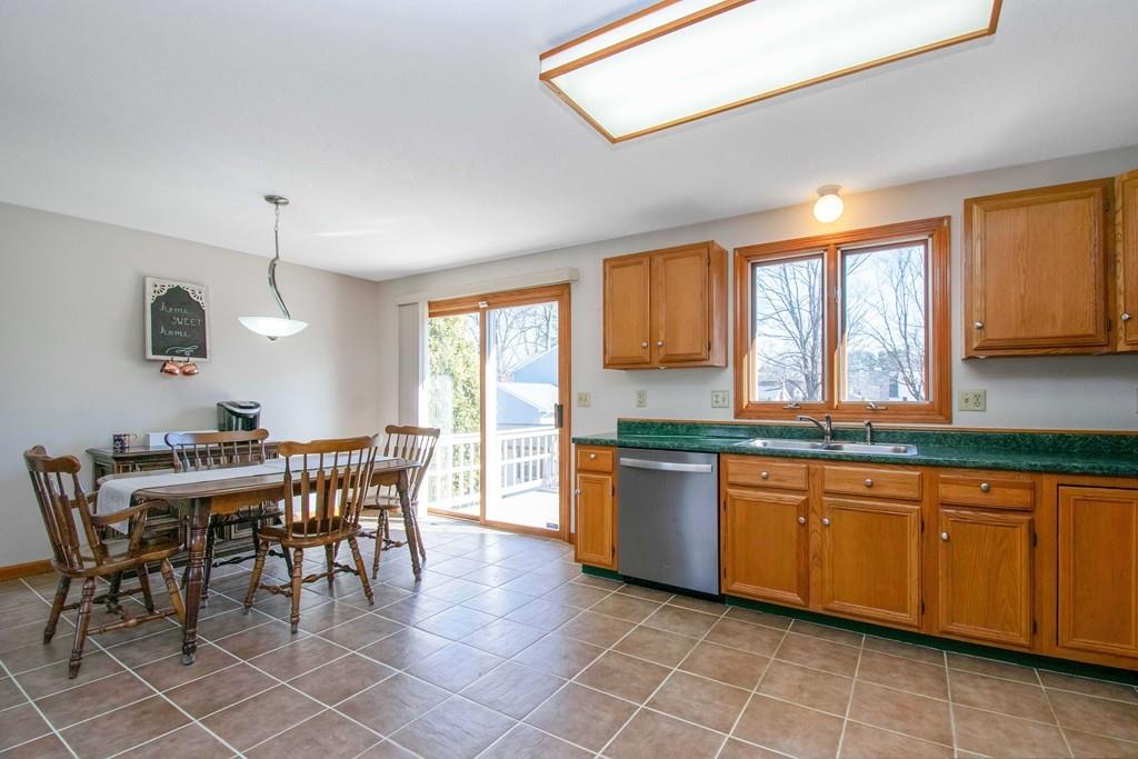 61 Winterset Drive Springfield, MA 01129 - Photo 13 of 34