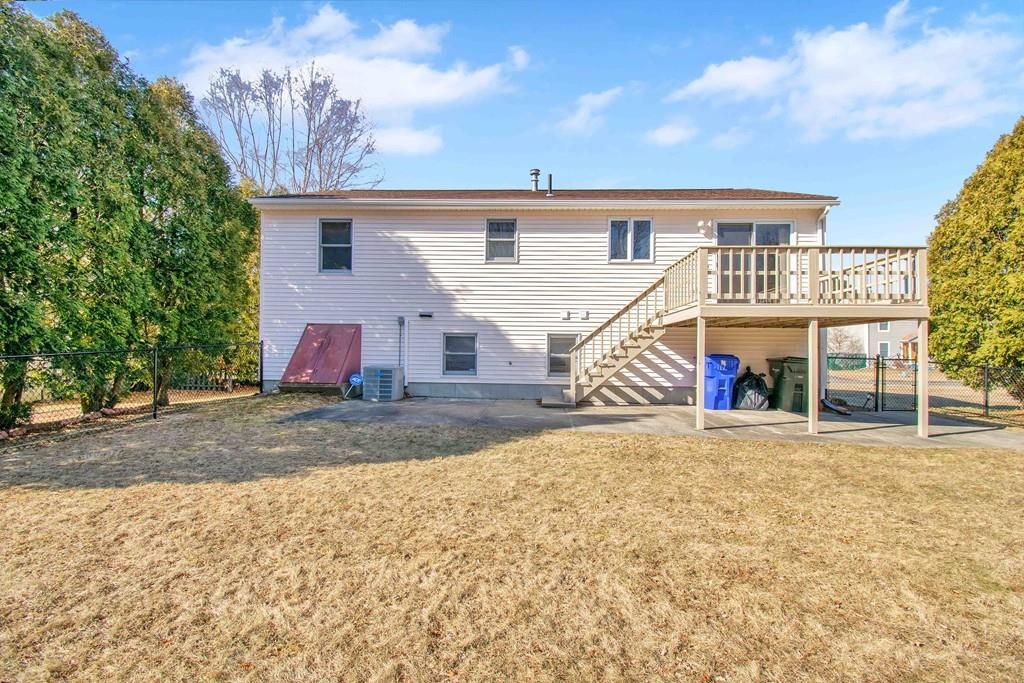 61 Winterset Drive Springfield, MA 01129 - Photo 2 of 34