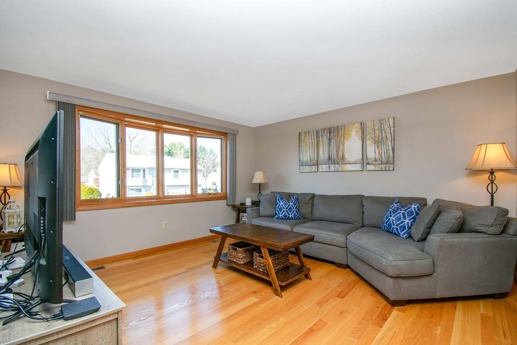 61 Winterset Drive Springfield, MA 01129 - Photo 3 of 34
