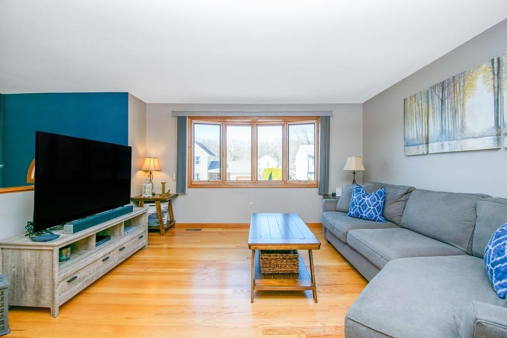 61 Winterset Drive Springfield, MA 01129 - Photo 4 of 34