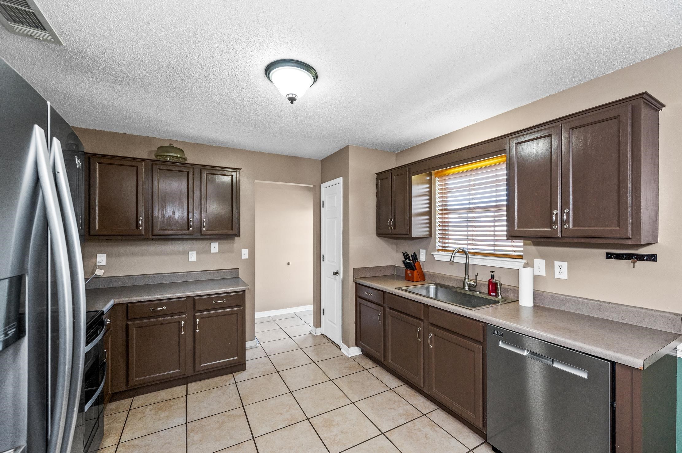 8838 Shannon's Mill Road Foley, AL 36535 - Photo 4 of 17