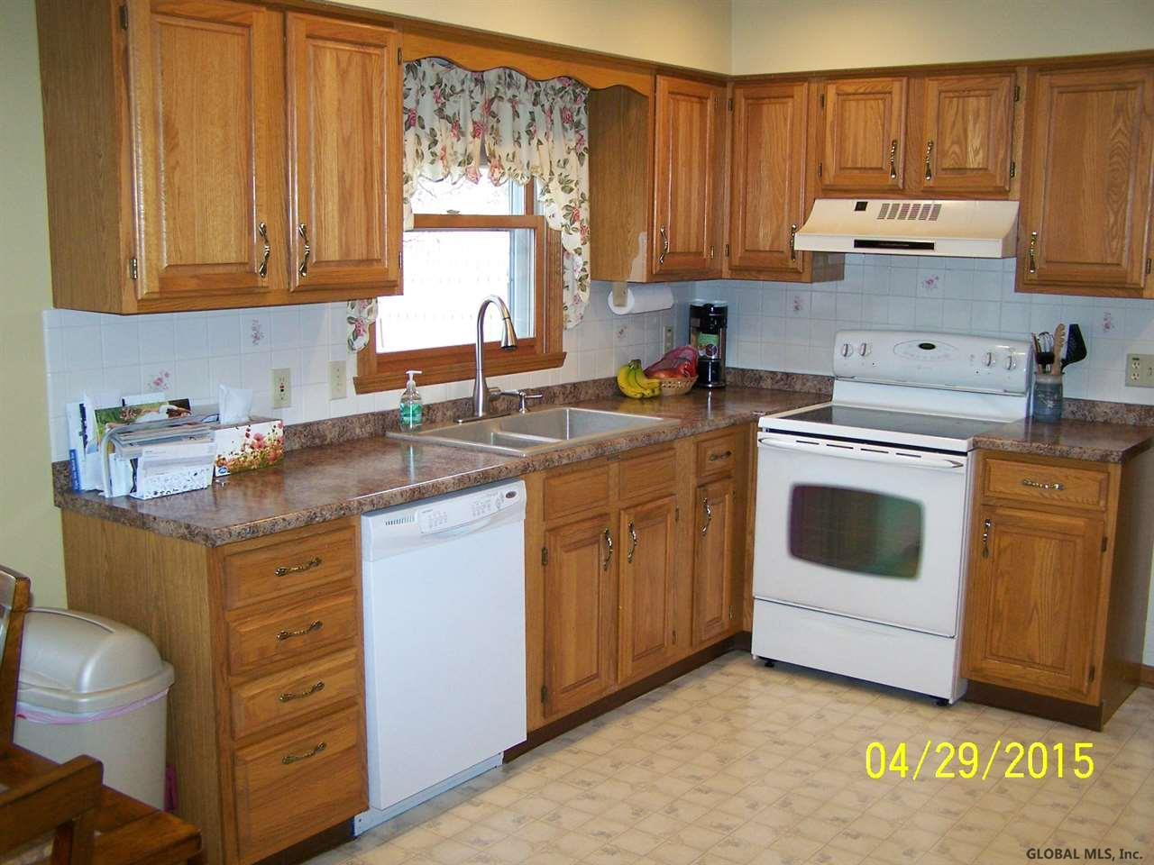 5 Carriage Road Rensselaer, NY 12144 - Photo 5 of 25 Photo 5