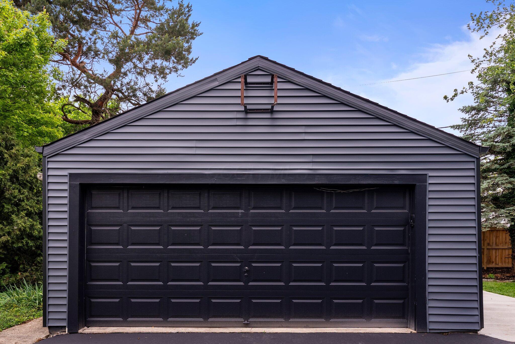 2583 Wexford Road Columbus, OH 43221 - Photo 41 of 41 garage