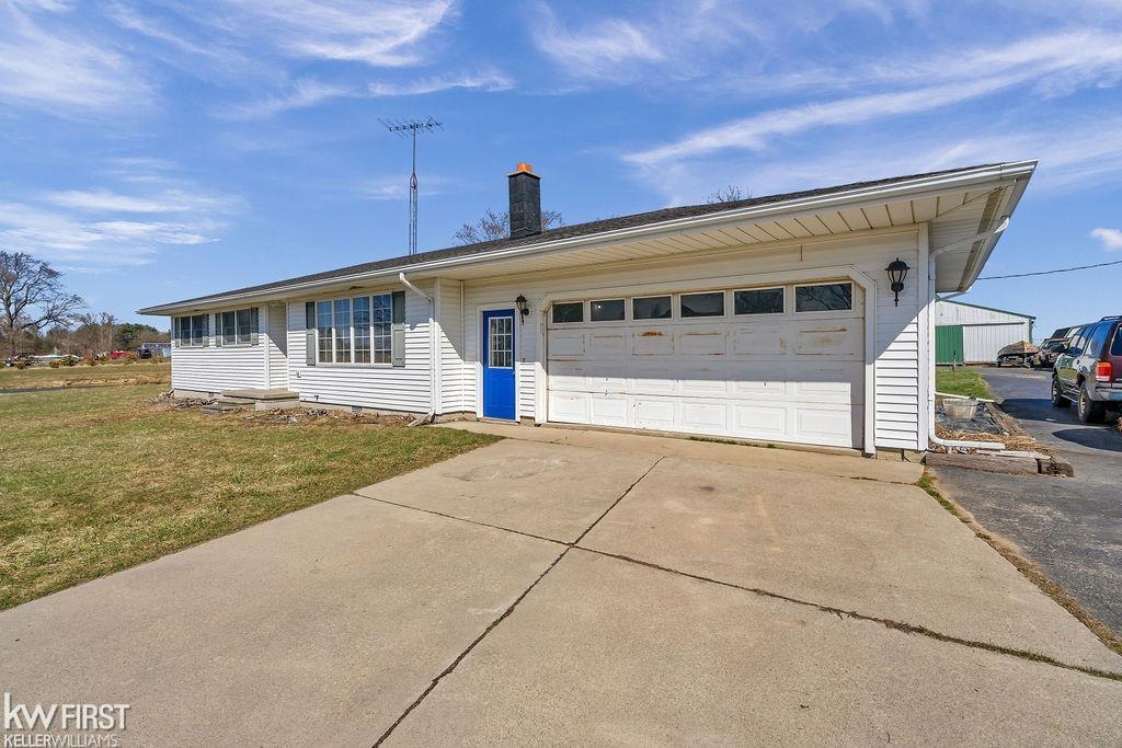 6691 Wildcat Road Croswell, MI 48422 - Photo 2 of 34 50137235-fc3b9e27-ccc3-4ccb-b989-fcaee14ef0b3.JPG