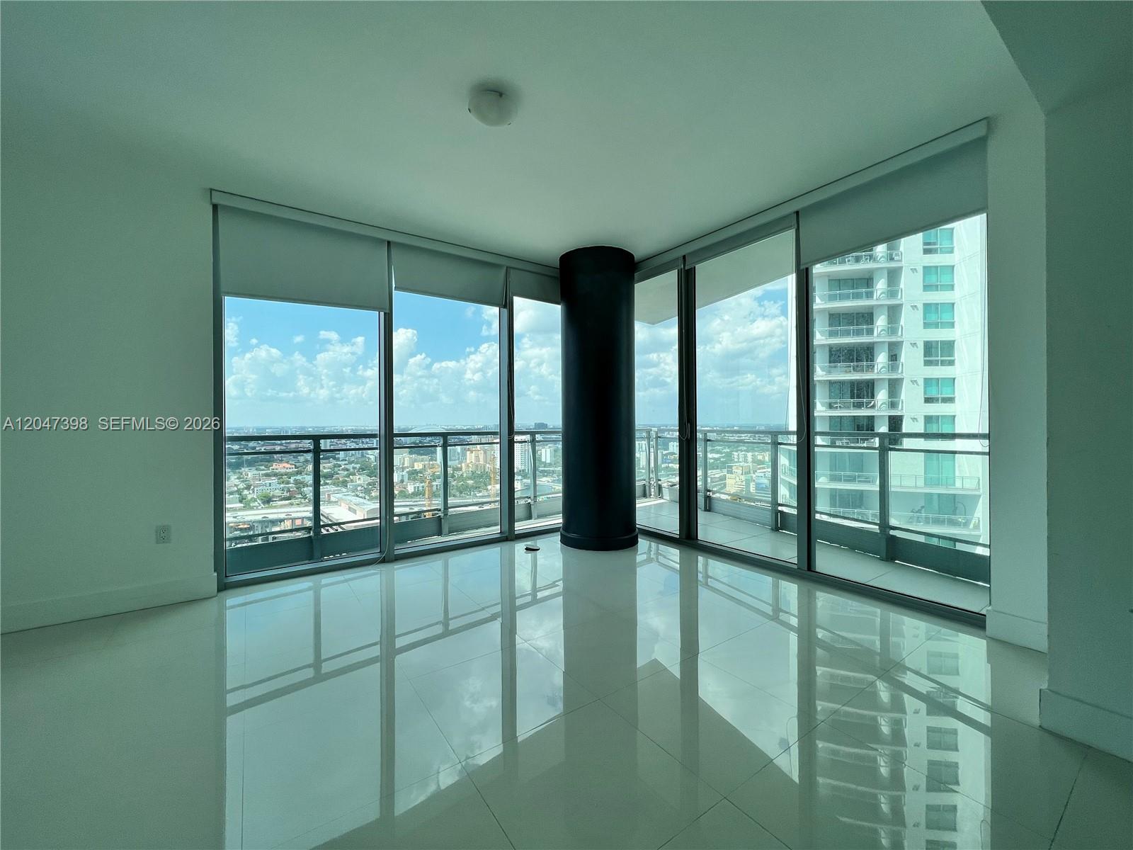 92 Southwest 3rd Street, Unit 3310 Miami, FL 33130 - Photo 15 of 26