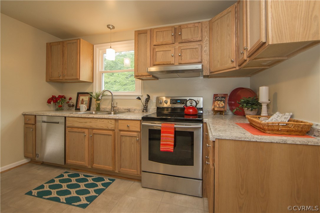 4527 Fairway Road Petersburg, VA 23803 - Photo 4 of 38 Gallery Image 4