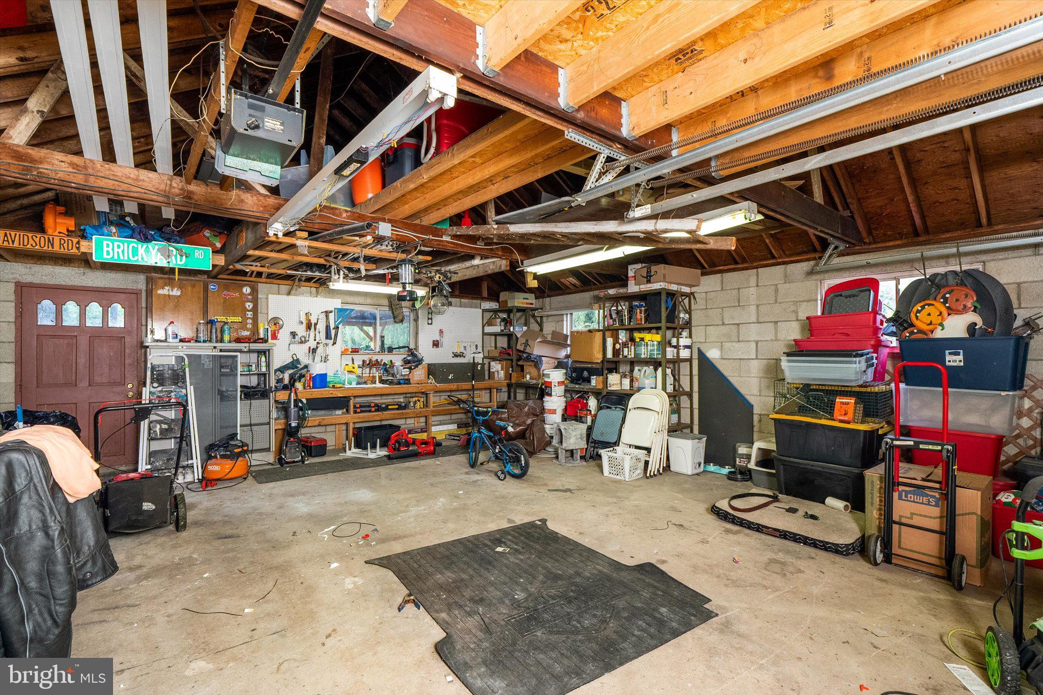 32 Lincoln Avenue Clementon, NJ 08021 - Photo 27 of 32 Spacious garage with ample storage.