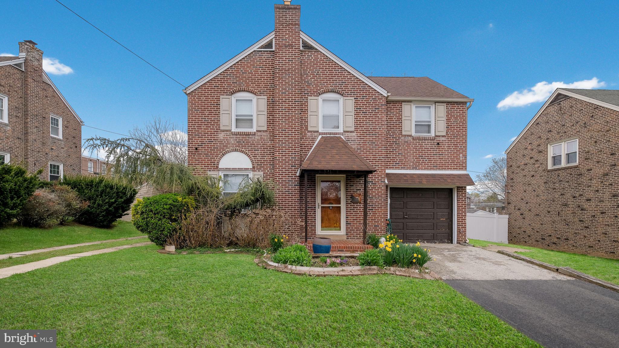 907 Kenwood Road Drexel Hill, PA 19026 - Photo 1 of 29