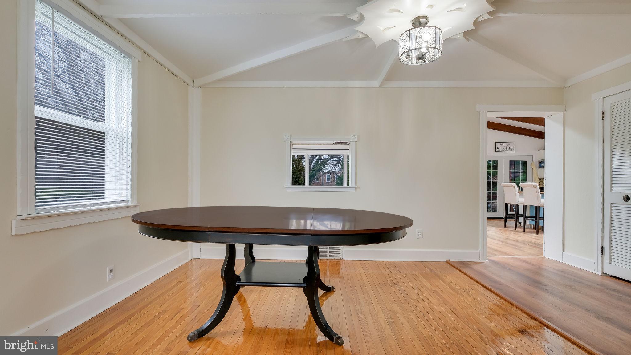 907 Kenwood Road Drexel Hill, PA 19026 - Photo 8 of 29