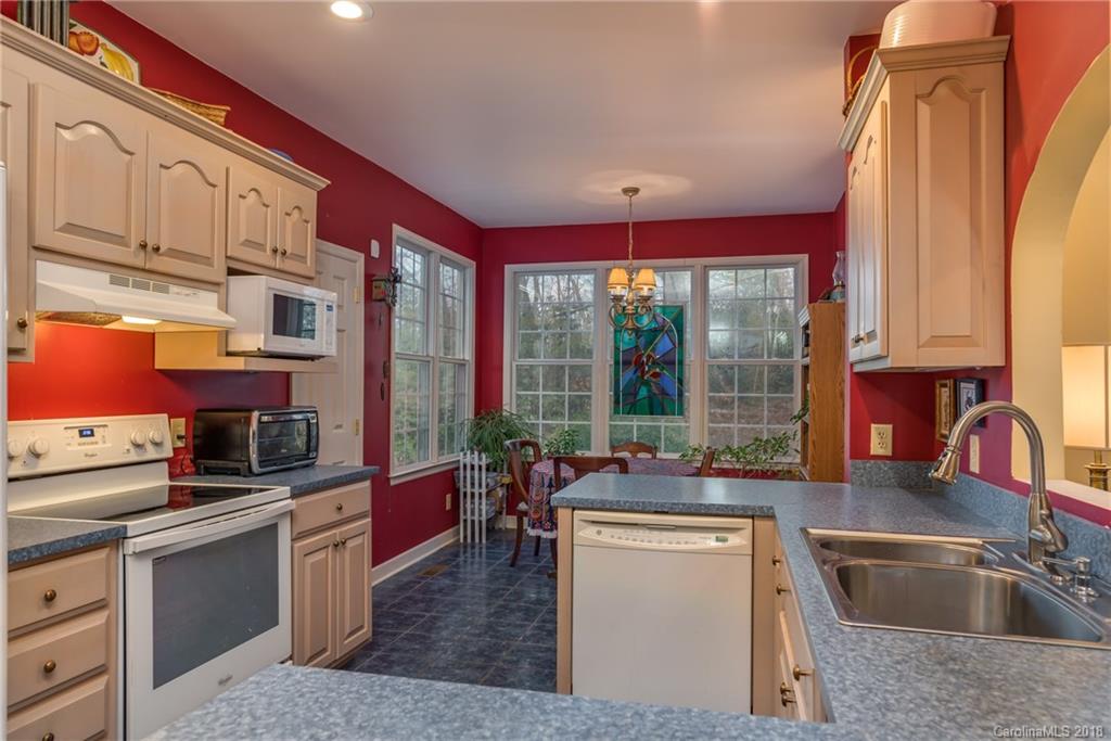 194 Caledonia Road Landrum, SC 29356 - Photo 6 of 14