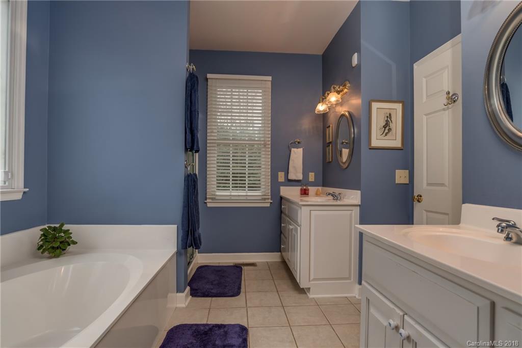 194 Caledonia Road Landrum, SC 29356 - Photo 10 of 14