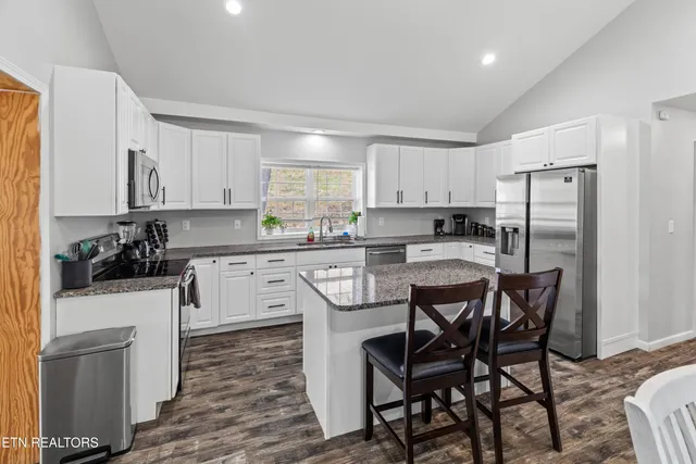 $379,900 | 3695 Sims Road, Sevierville, TN 37876