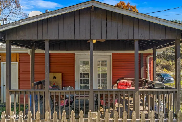 $379,900 | 3695 Sims Road, Sevierville, TN 37876