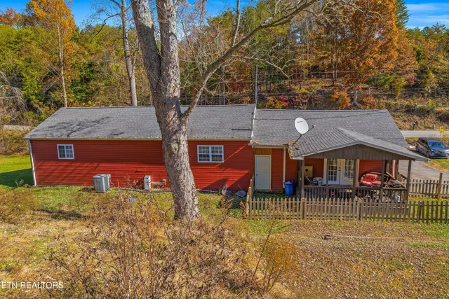 $379,900 | 3695 Sims Road, Sevierville, TN 37876