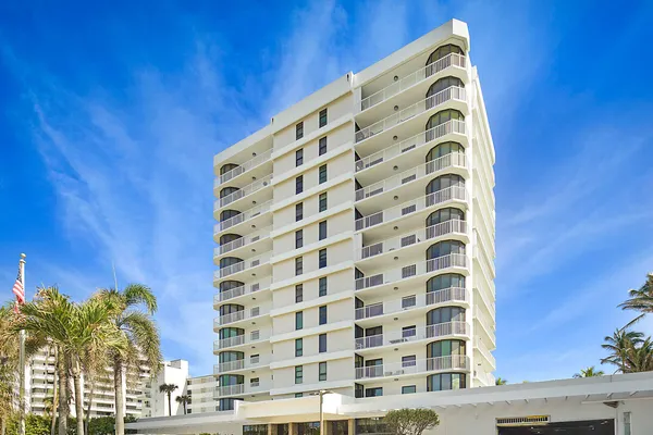 $1,729,000 | 2917 South Ocean Boulevard, Unit 405, Highland Beach, FL 33487