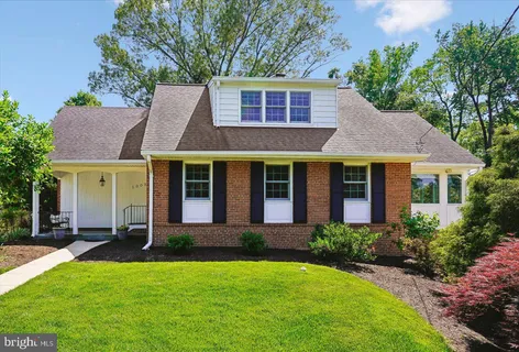 $1,350,000 | 1003 Dewolfe Drive, Alexandria, VA 22308