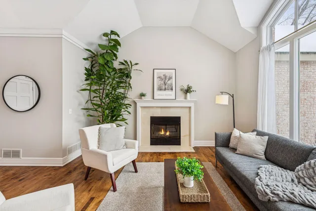 $1,399,500 | 4902 Woodhurst Lane, Minnetonka, MN 55345