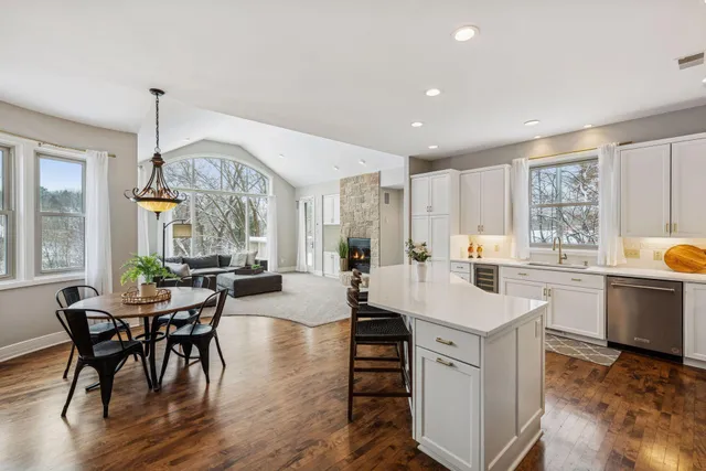 $1,399,500 | 4902 Woodhurst Lane, Minnetonka, MN 55345