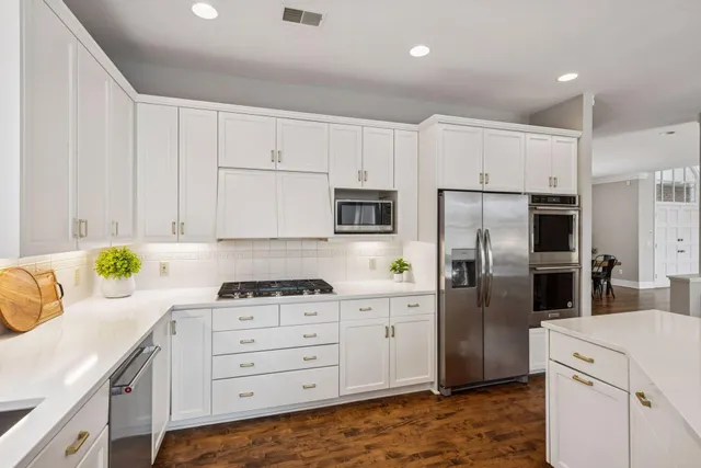 $1,399,500 | 4902 Woodhurst Lane, Minnetonka, MN 55345