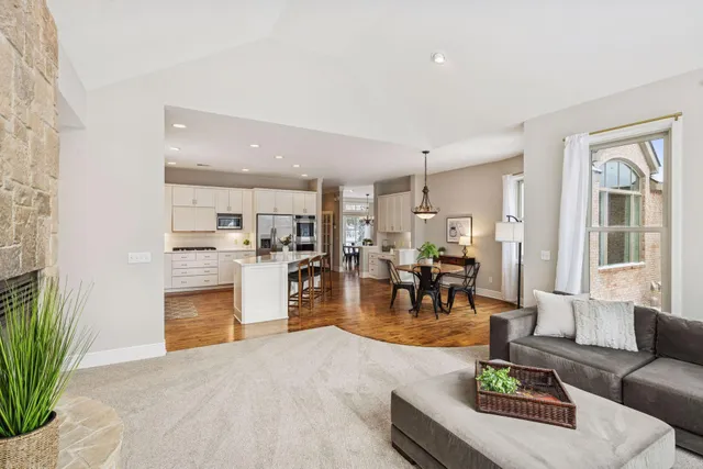 $1,399,500 | 4902 Woodhurst Lane, Minnetonka, MN 55345