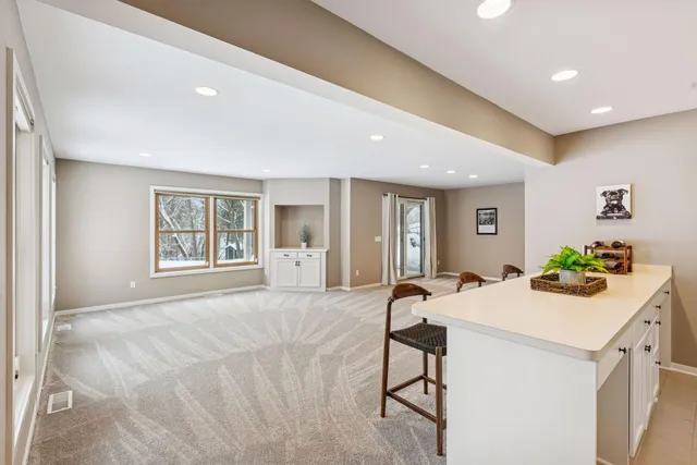 $1,399,500 | 4902 Woodhurst Lane, Minnetonka, MN 55345