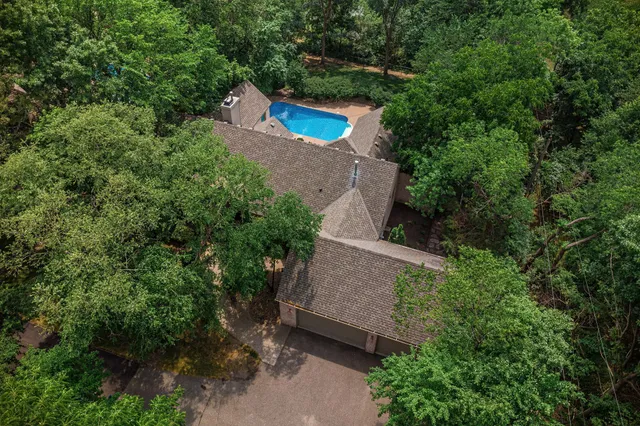 $1,399,500 | 4902 Woodhurst Lane, Minnetonka, MN 55345