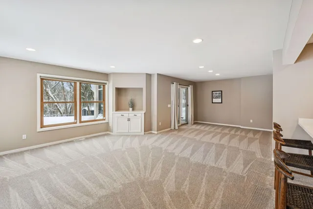 $1,399,500 | 4902 Woodhurst Lane, Minnetonka, MN 55345