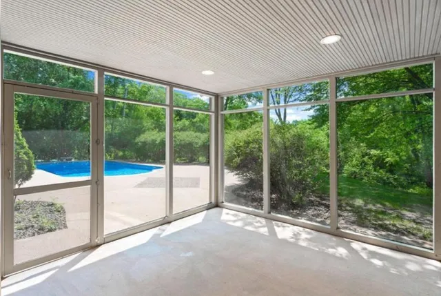 $1,399,500 | 4902 Woodhurst Lane, Minnetonka, MN 55345