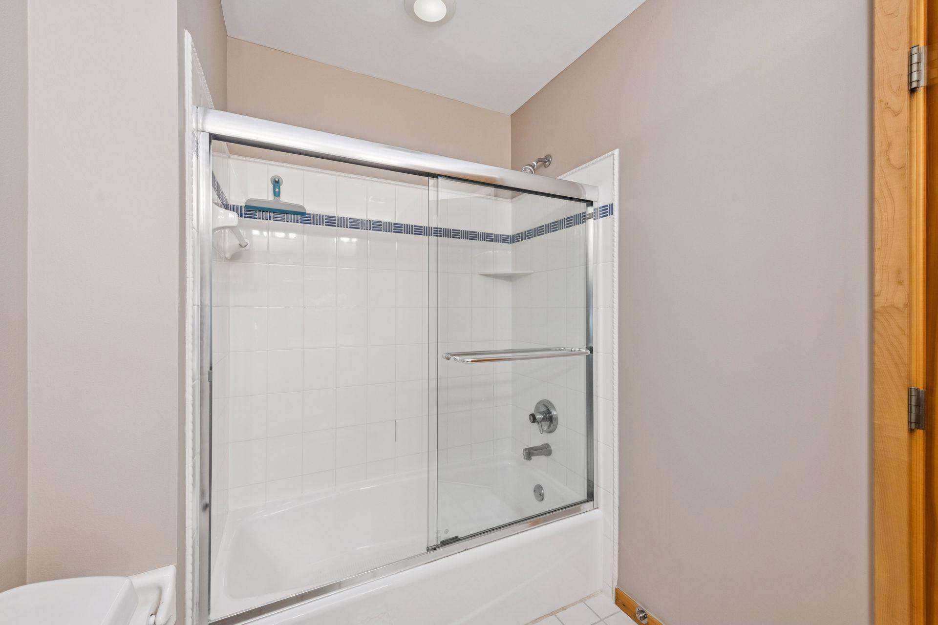 4902 Woodhurst Lane Minnetonka, MN 55345 - Photo 56 of 73