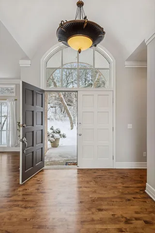 $1,399,500 | 4902 Woodhurst Lane, Minnetonka, MN 55345