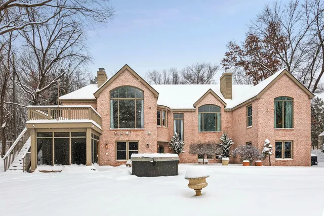 $1,399,500 | 4902 Woodhurst Lane, Minnetonka, MN 55345