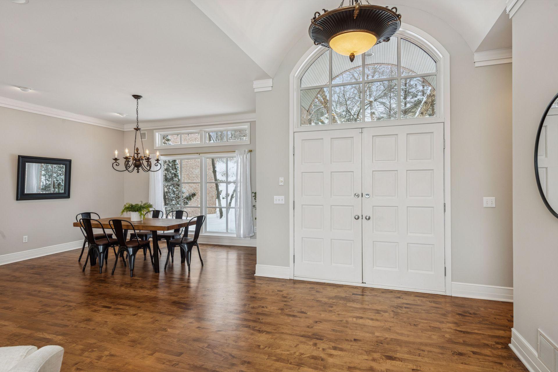 4902 Woodhurst Lane Minnetonka, MN 55345 - Photo 8 of 73