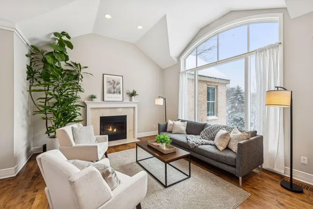 $1,399,500 | 4902 Woodhurst Lane, Minnetonka, MN 55345