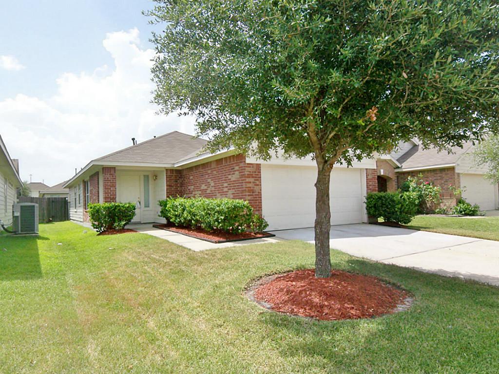 7335 Kransburg Ranch Drive Cypress, TX 77433 - Photo 1 of 21 Front view. One story rental in Cypress area.